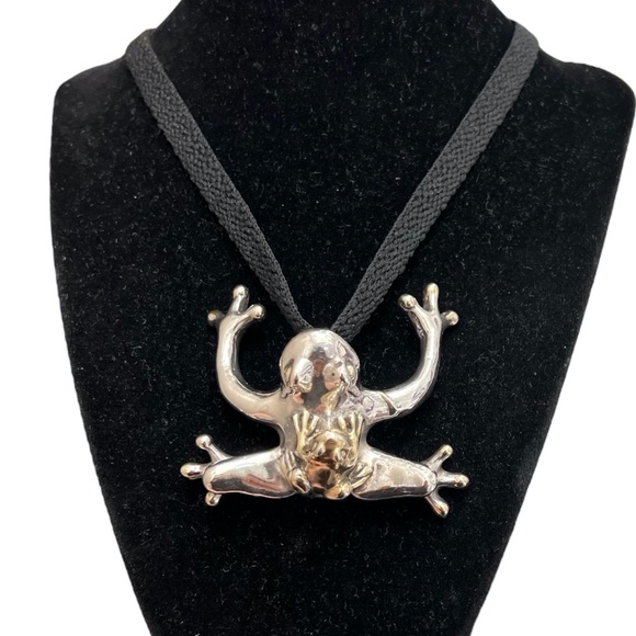 VINTAGE STERLING SILVER LEAP FROG PENDANT SMALL & BIG FROG - Picture 3 of 16